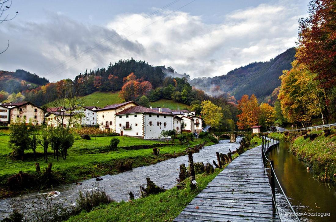 Zubietako Ostatua Otel Dış mekan fotoğraf